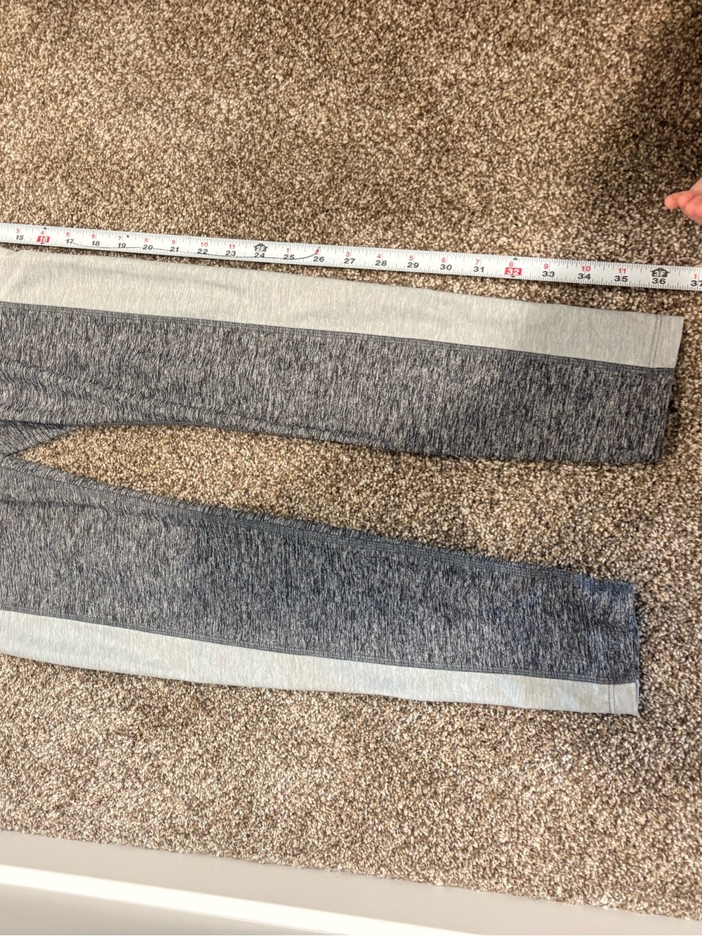 Victoria’s Secret PINK pocket leggings - Picture 6 of 7